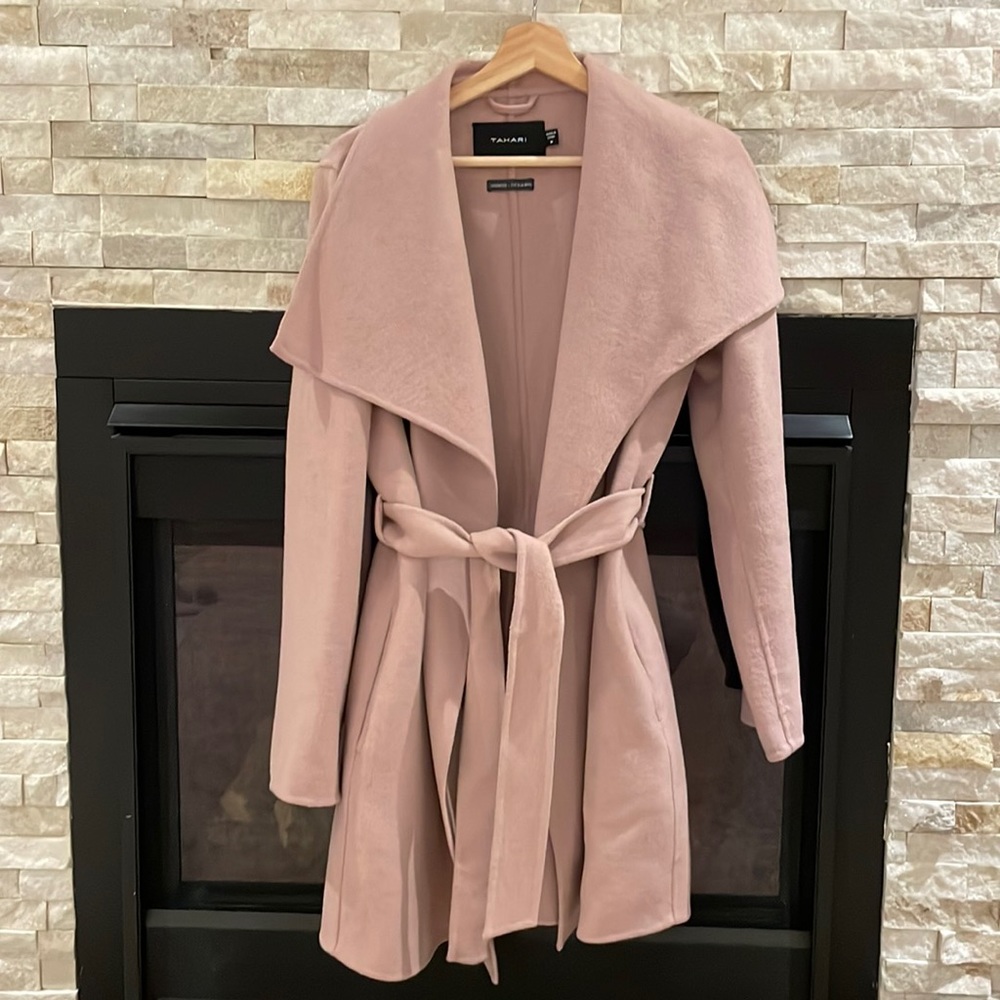 TAHARI Drape Collar Belted Coat (dusty pink) Medium